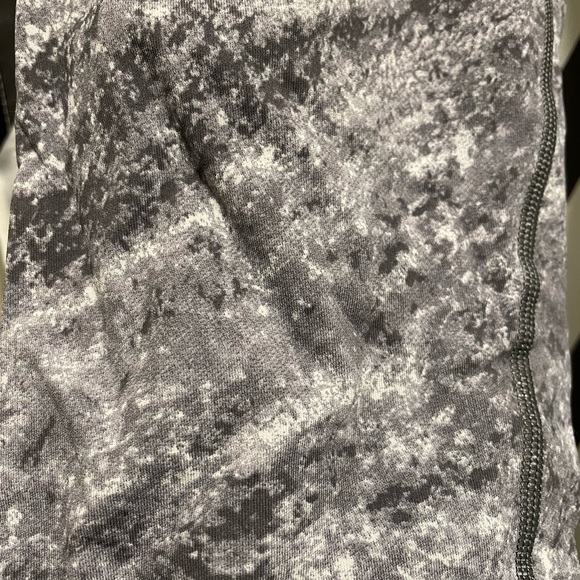 Lululemon Speckled Grey Wunder Unders - Picture 3 of 3